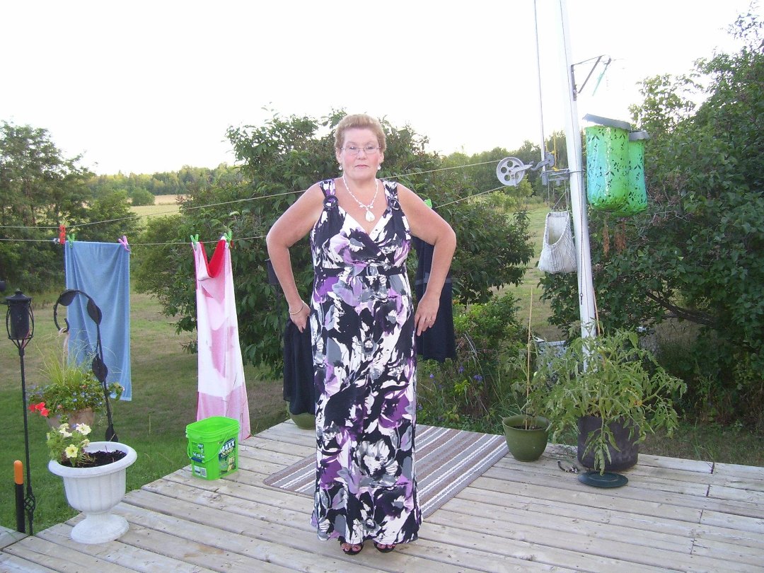 Cheryl Duncan's album, The new pictures...yikes