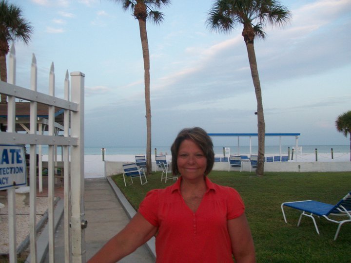 Cecelia Senal's album, Profile Pictures