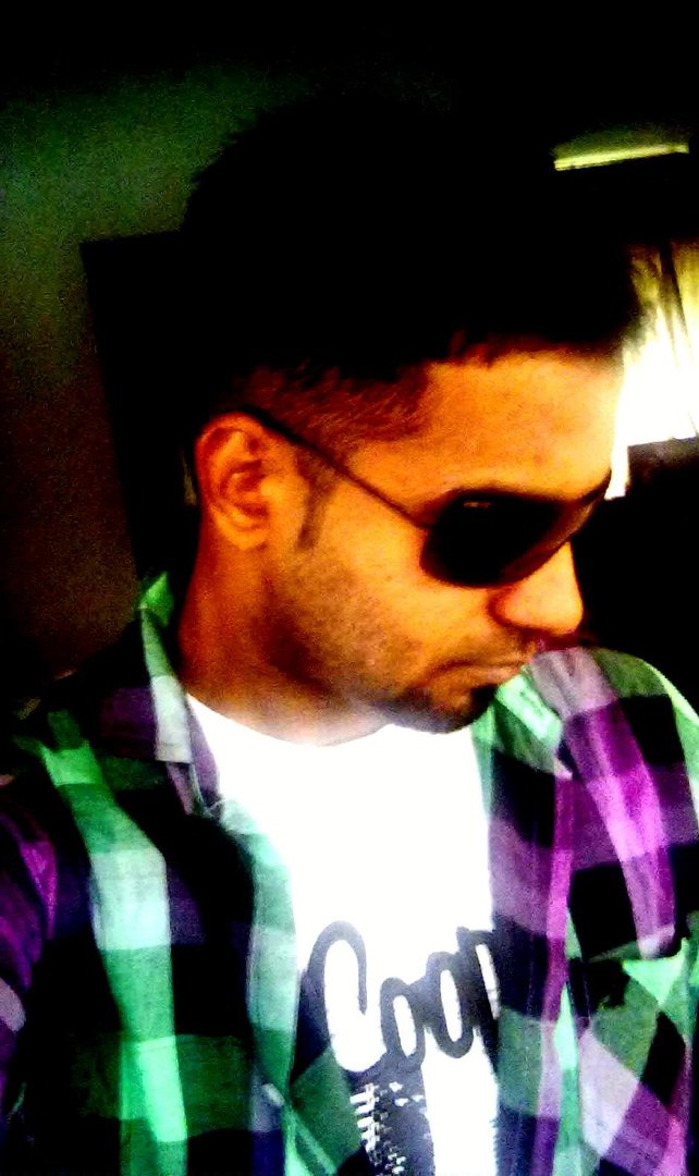 Kenaz Abraham's album, Mobile Uploads