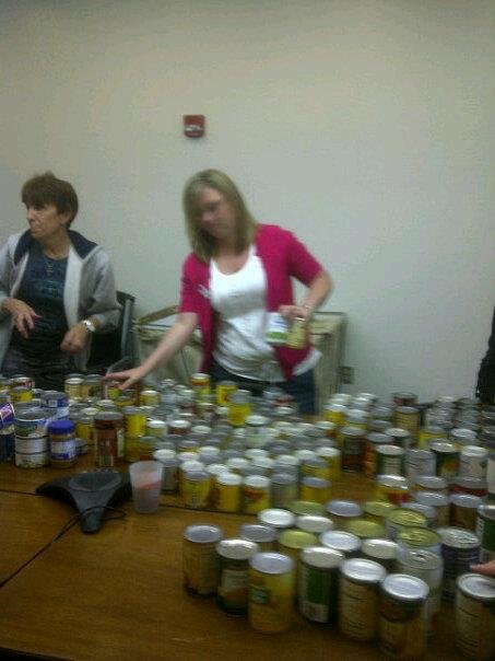 Leslie Robinson's album, Can food drive @ the Mission