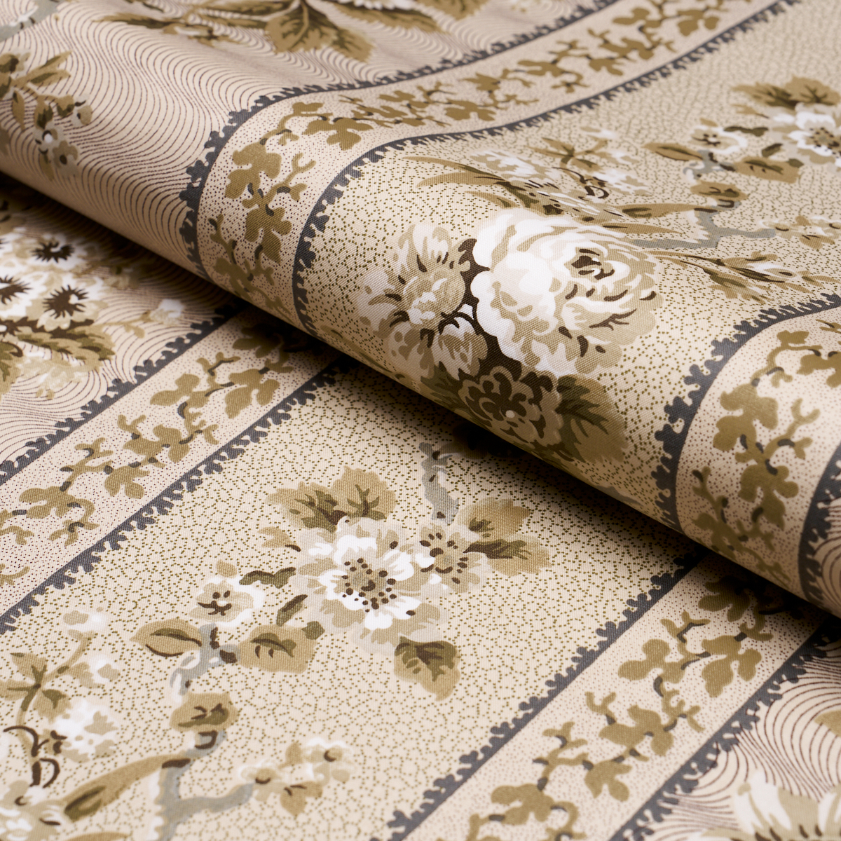 NHK頒布本　シルクロード「絹の絨毯」ジョントンプソン、杉村棟著 Elizabeth Chintz - Neutral Fabrics | Schumacher