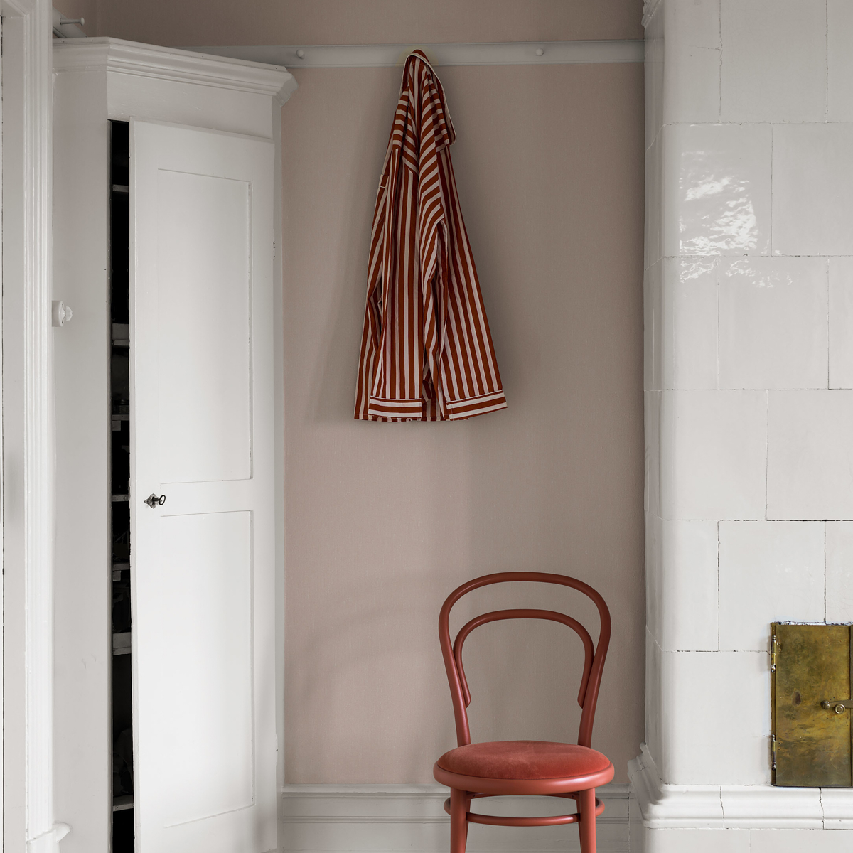 LINEN gallery 2