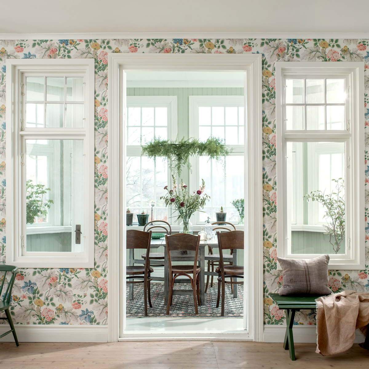 CARNATION GARDEN MURAL gallery 2