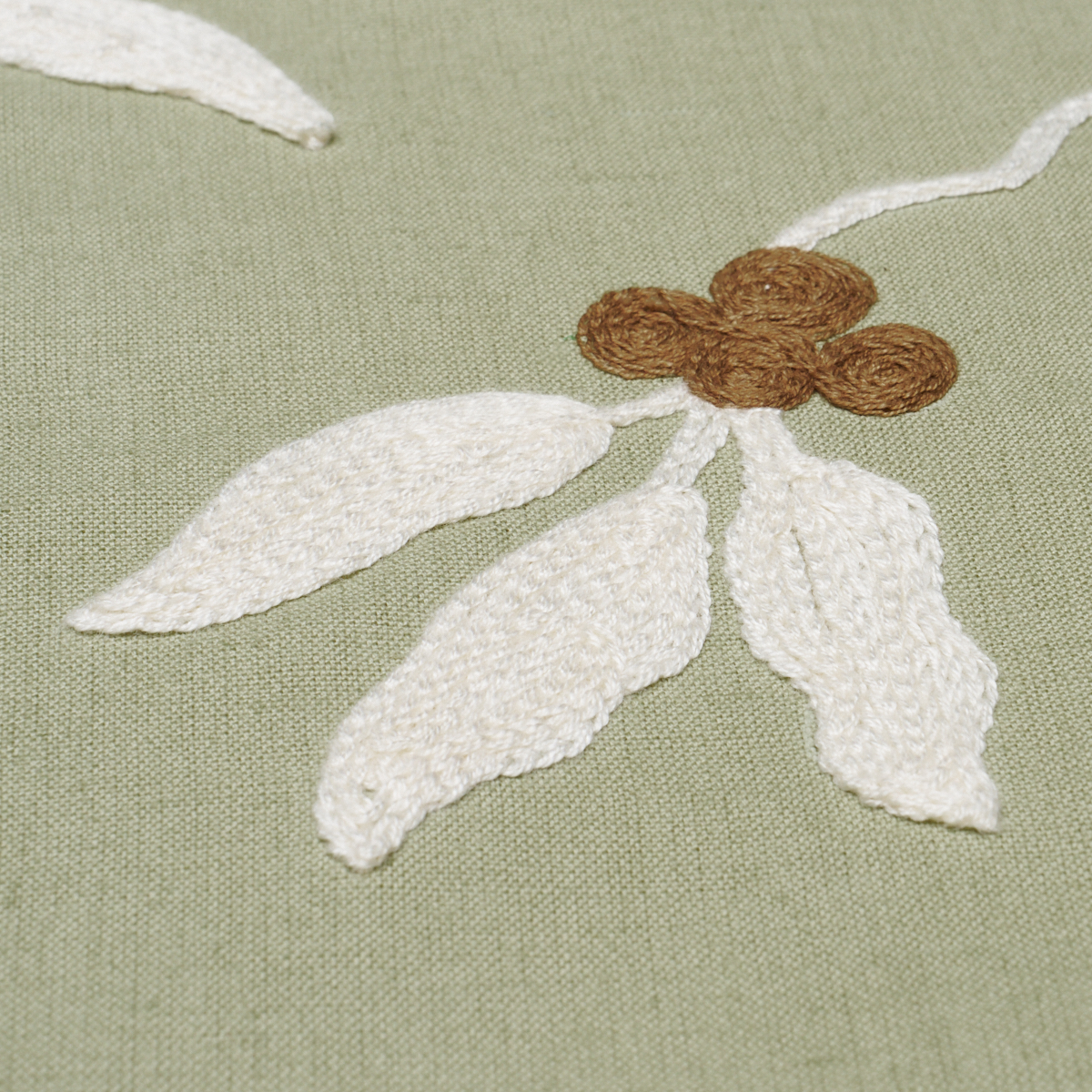 Lilla Embroidery