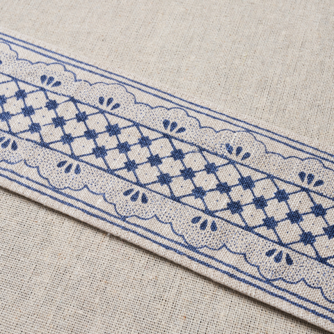 Davison Scalloped Tape