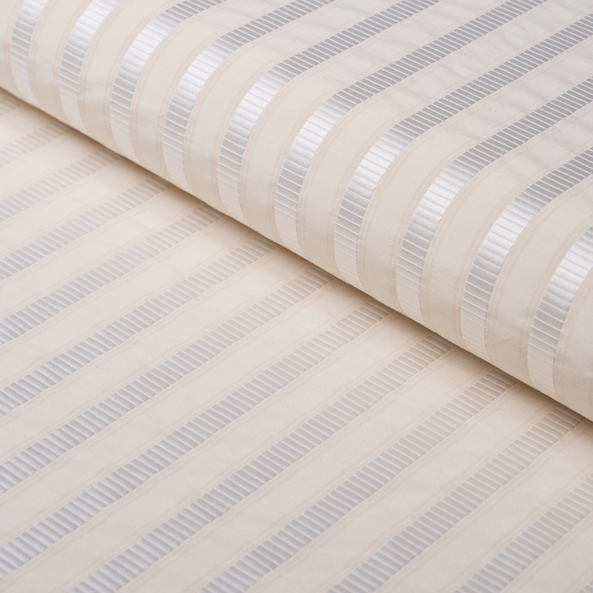 Lincoln Small Stripe