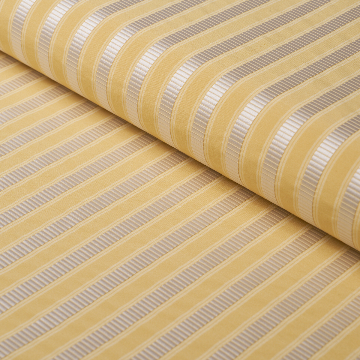 Lincoln Small Stripe