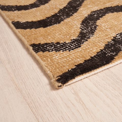 Zebre Hand-Knotted Rug