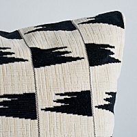 Tutsi Pillow