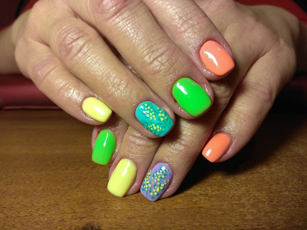 Spring Nail Tips: How To Coordinate Your Nails with Your Spring Outfits | Cover the Rainbow Cover the Rainbow