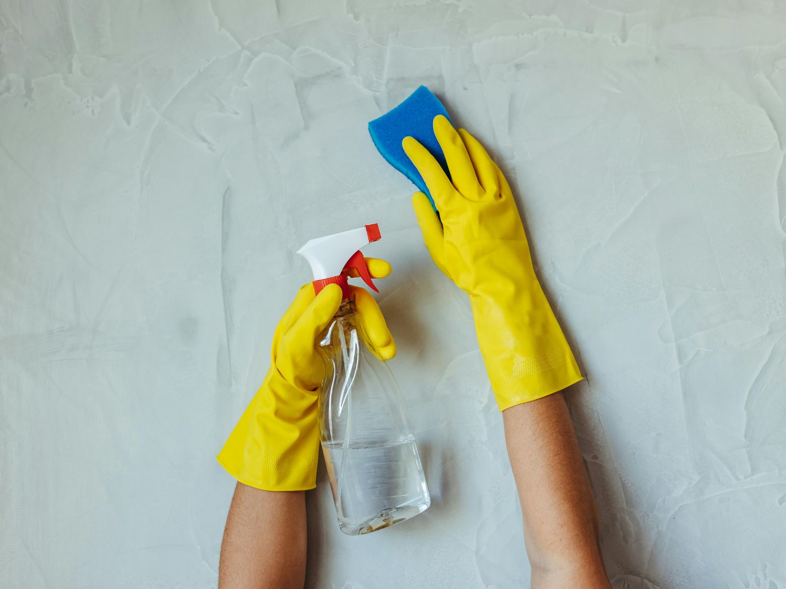 Is deep cleaning necessary before moving out