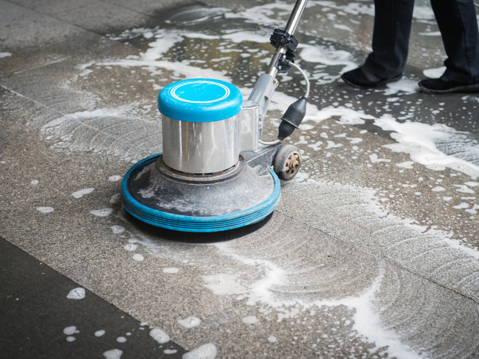 Preparing Your Home for Guests With Deep Cleaning