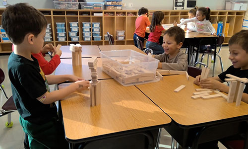 Kindergarteners play during Dream Lab.