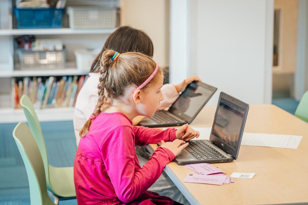 Lynch students working on Chromebooks
