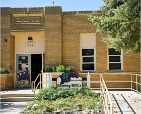 The front entrance of Deming elementary school