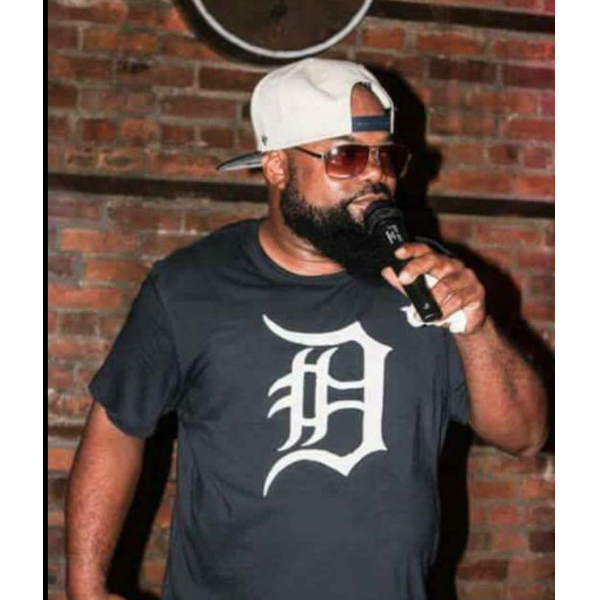 MOE EAZY Headliner Image