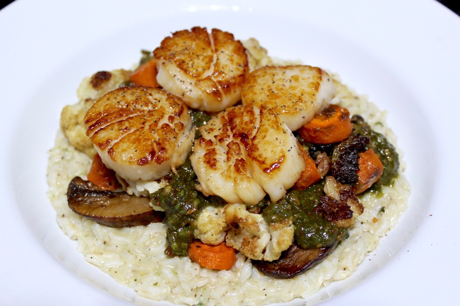 vegetable, meat, seafood, rice, sauce, scallop