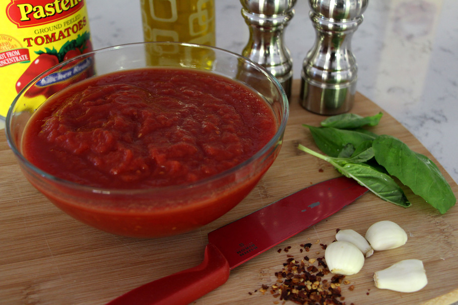 vegetable, condiment, chili, pepper, garlic, tomato