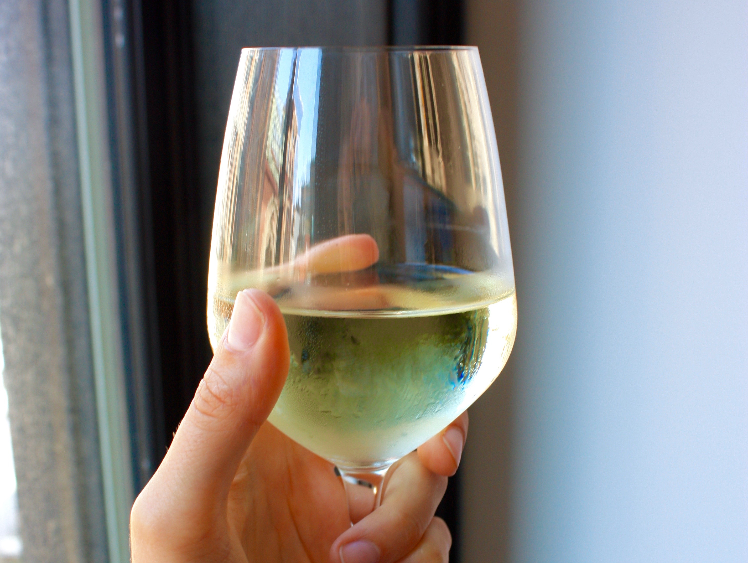 What Are Sulfites & Why Do They Give Me a Wine Headache?