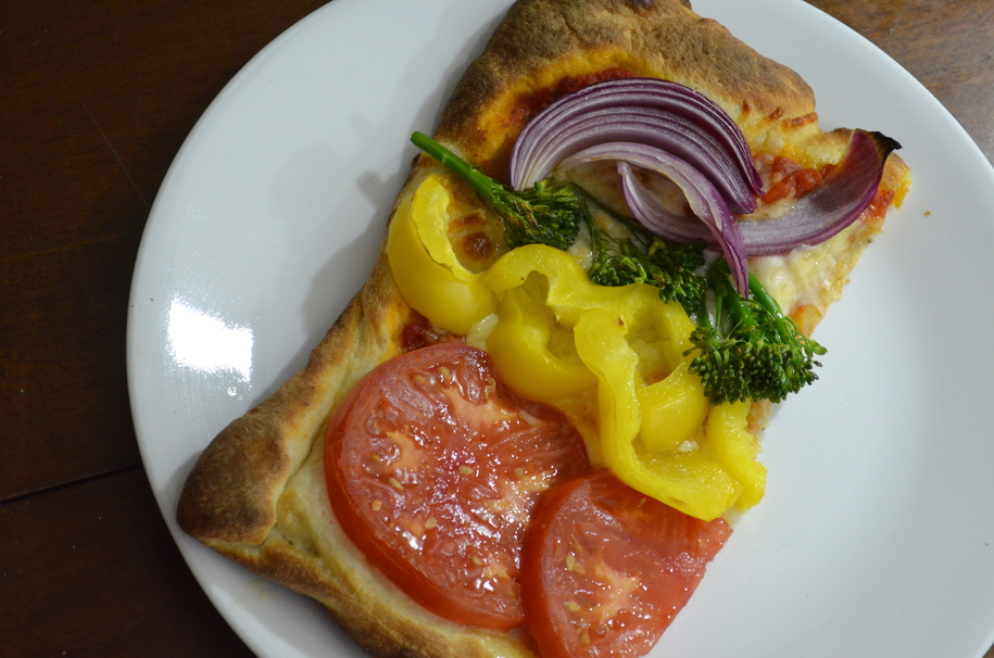 tomato, cheese, pizza