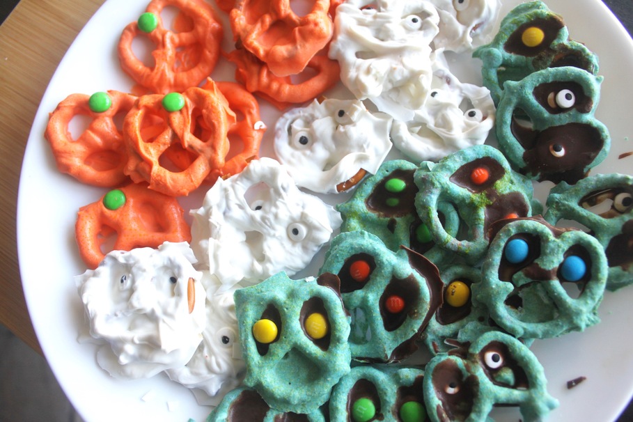 How to Make HalloweenThemed Pretzels 3 Ways