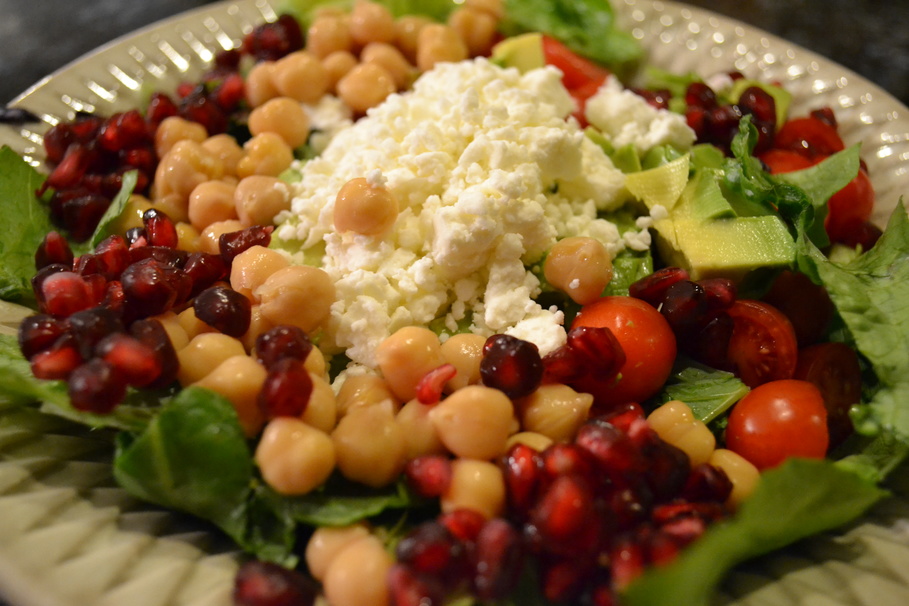 vegetable, legume, salad, corn, pea, tomato, parsley, pepper