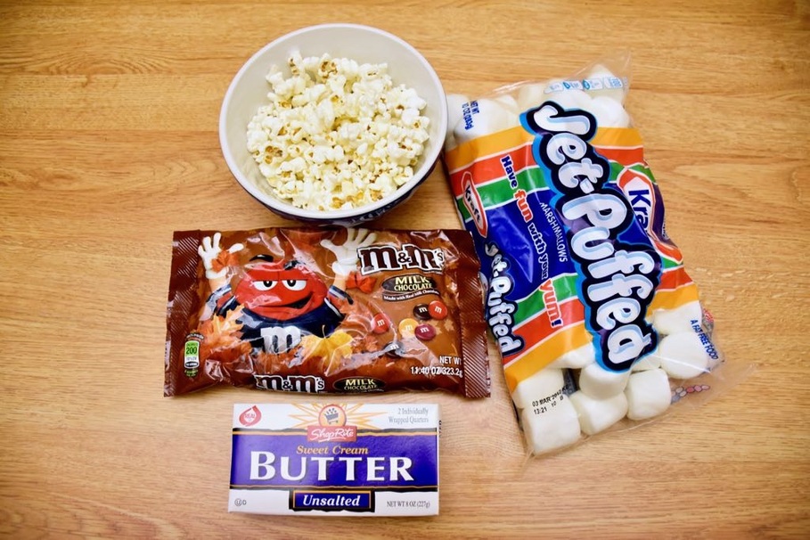 popcorn, corn, cereal, candy, sweet, milk, caramel, chocolate, kettle corn