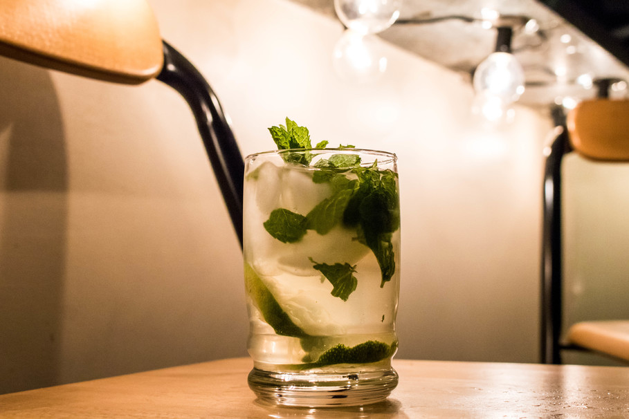 mint, cocktail, ice, juice, alcohol, lime, lemon, rum, liquor, sweet, herb