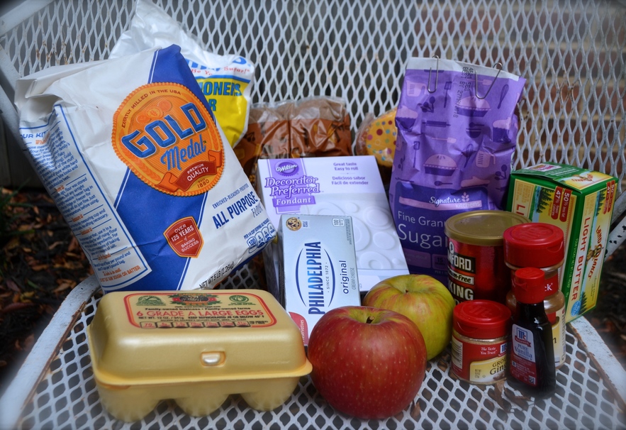 apple, milk, dairy product, cheese, sweet