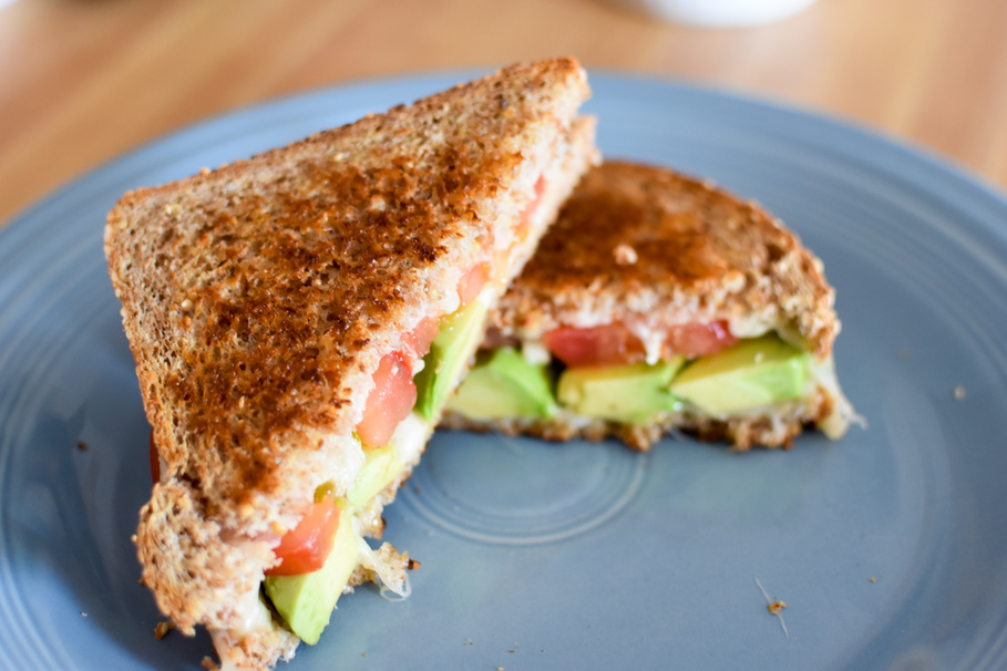 sandwich, avocado, tomato, cheese, bread, toast, bacon