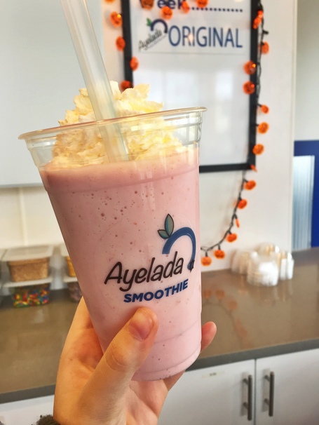 Frozen Yogurt sweet milkshake