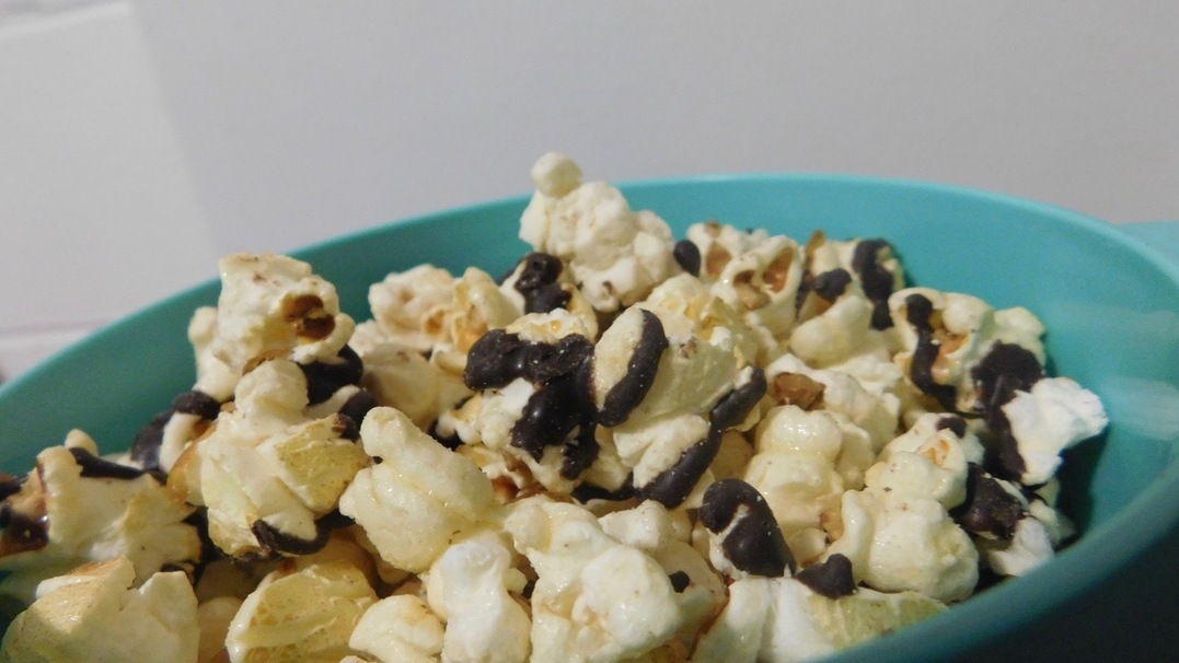 Boom Chicka Pop This Holiday Season I Tried Every Festive Flavor