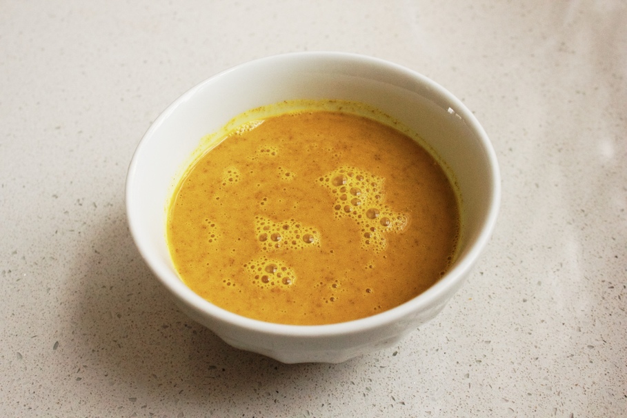 herb, broth, garlic, parsley, vegetable, bread, cream, soup