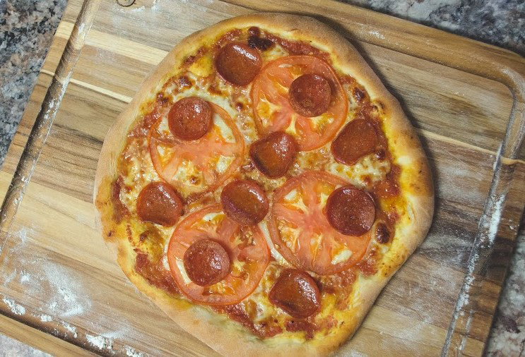 How to Make the Perfect Homemade Pizza In Your Tiny Apartment Kitchen