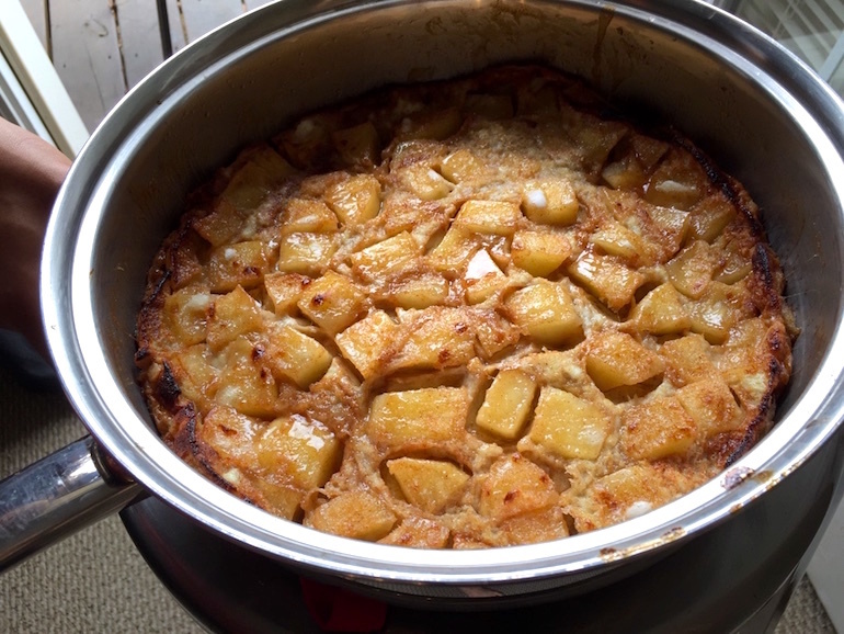 How to Make Walker Brothers Famous Apple Pancakes