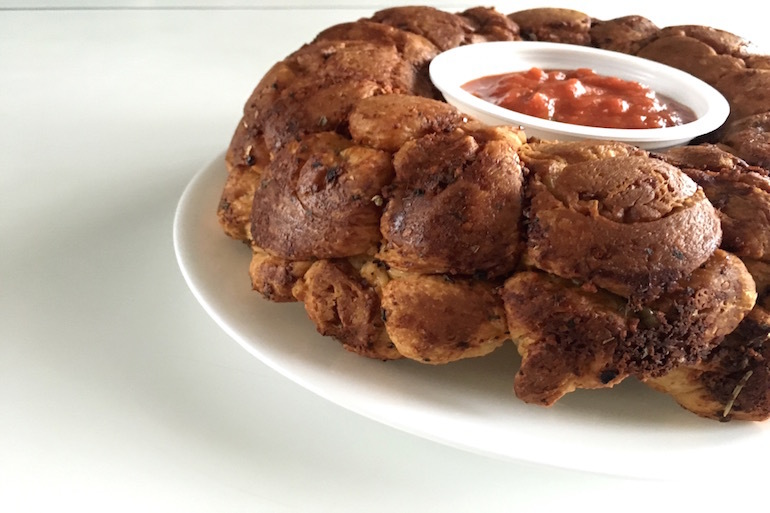 Garlic Knot Monkey Bread Will Make You Ditch Domino's