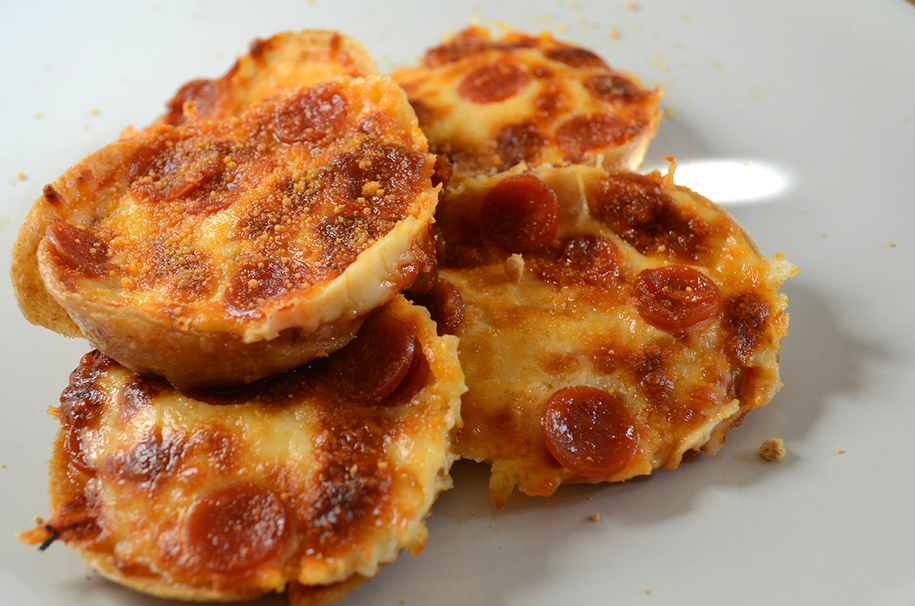 Make These Mini Pizza Pies When You're Craving a Snack