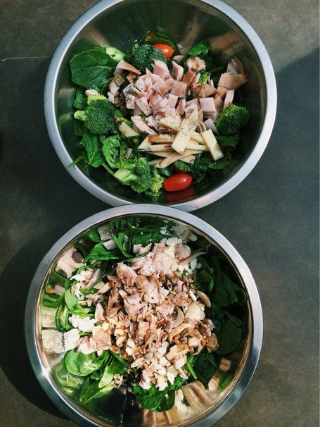 Best Places to Eat at Wash U spinach chicken