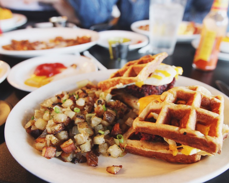 10 Boozy Brunch Theme Ideas to Impress Your Friends