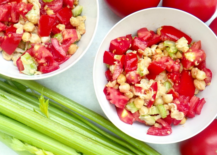 meat, corn, salad, onion, tomato, vegetable, pepper