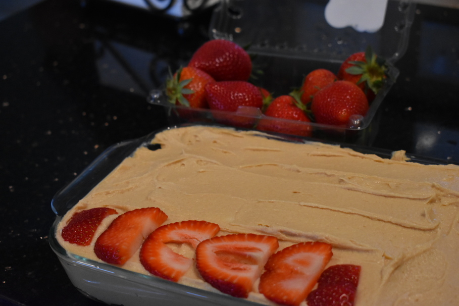 strawberry, chocolate, cake