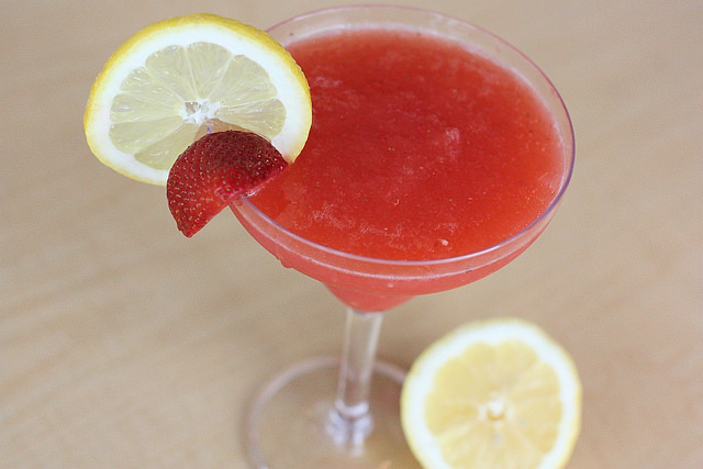 juice, cocktail, ice, sweet, lemon, strawberry, lemonade, mint, alcohol, lime