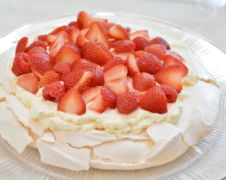 pie, shortcake, chocolate, pastry, berry, sweet, cream, cake, strawberry