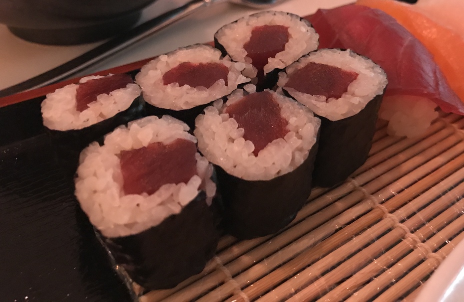salmon, rice, tuna, sushi