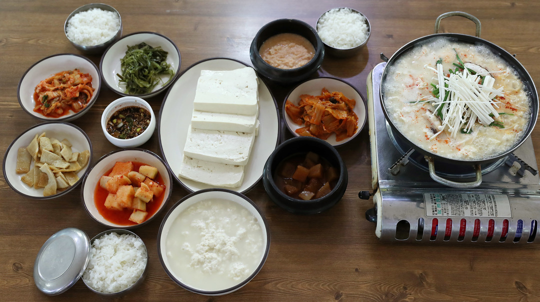10 Authentic Korean Soups You Need to Try