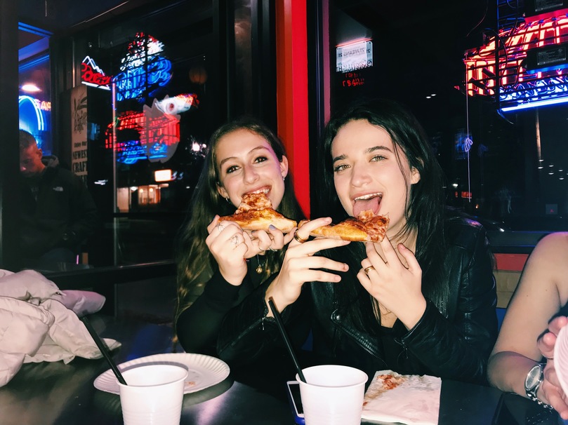 The Do's and Dont's of Going To a College Date Party