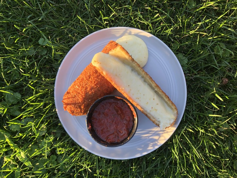 mozzarella sticks 