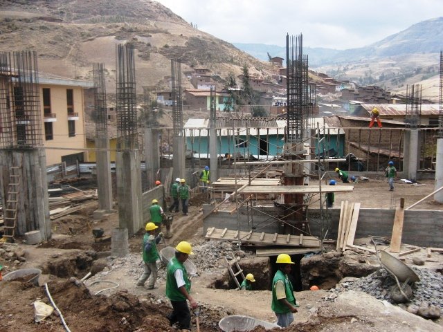 MEF espera que la inversión pública crezca 30% en el último trimestre del 2017