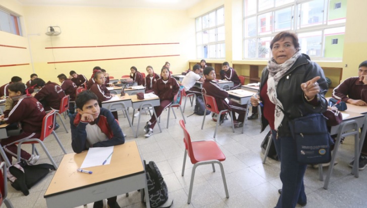 MEF autorizó destinar más de S/.88 millones a alzas salariales de maestros