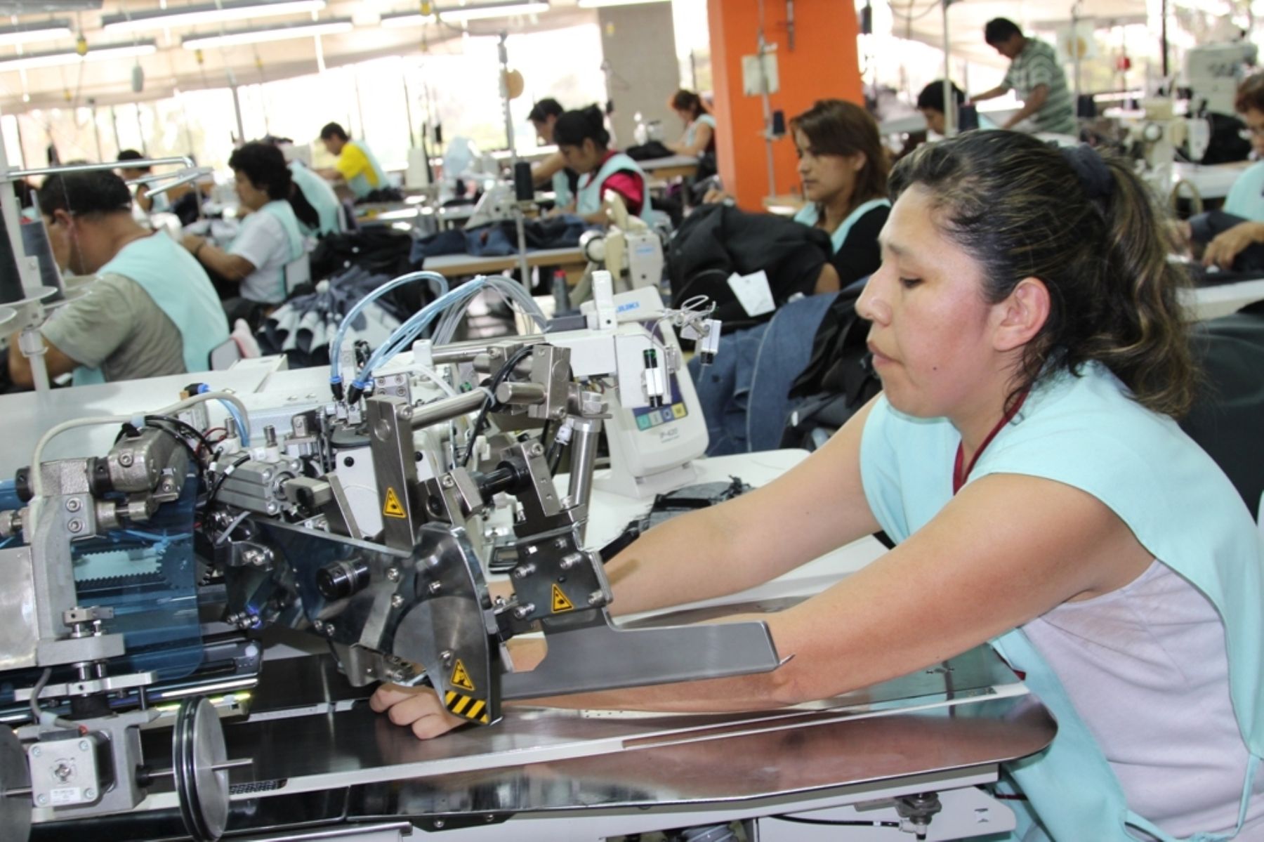 297354-pleno-del-congreso-amplio-la-vigencia-de-compras-a-myperu-hasta-el-2020